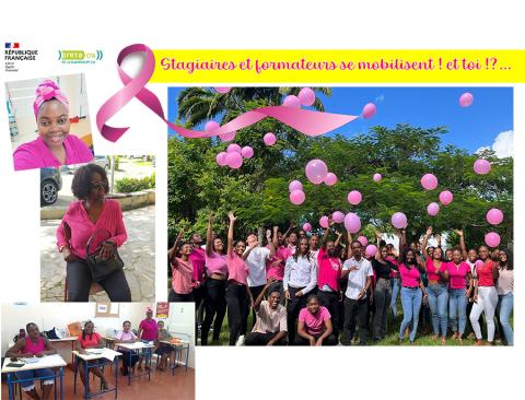 Photos des stagiaires vêtus de rose